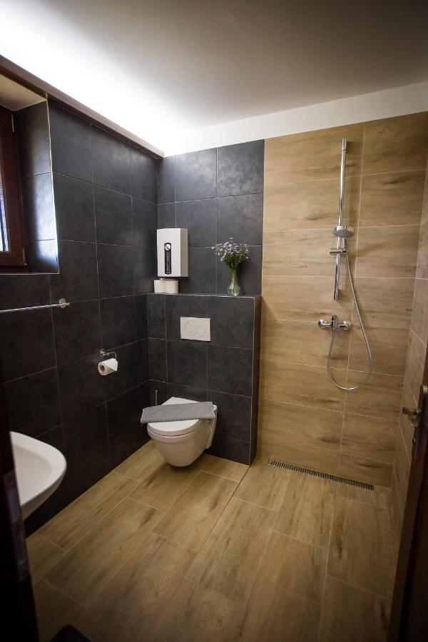 Penzion Ve Vinohrade Němčičky Extérieur photo