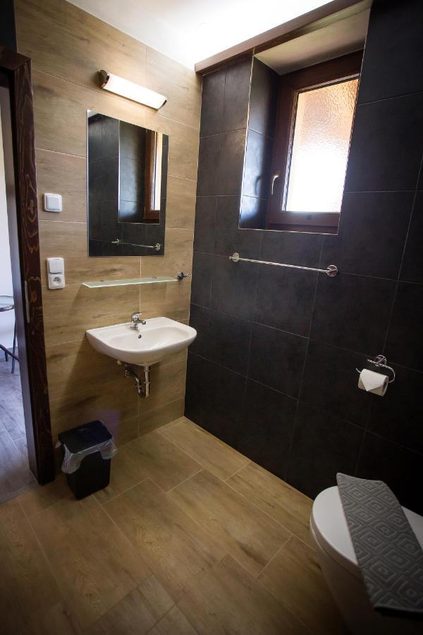 Penzion Ve Vinohrade Němčičky Extérieur photo